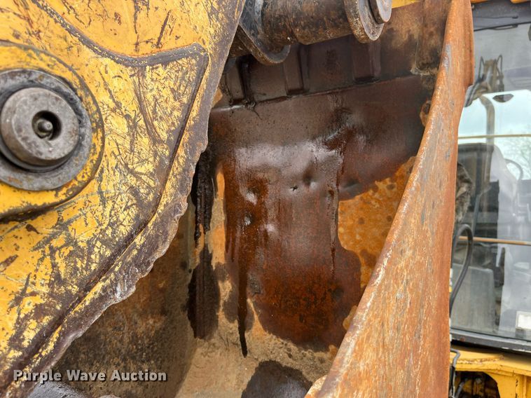 image for item LA9913 John Deere 410G  backhoe