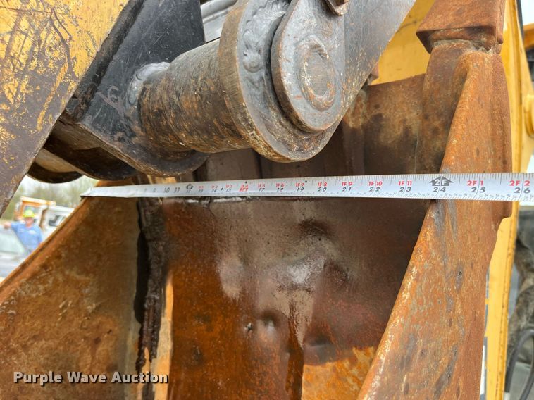 image for item LA9913 John Deere 410G  backhoe