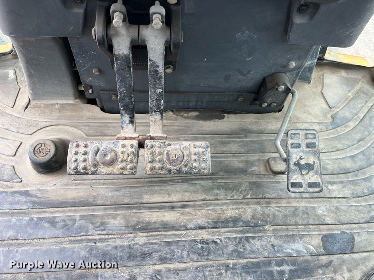 image for item LA9913 John Deere 410G  backhoe