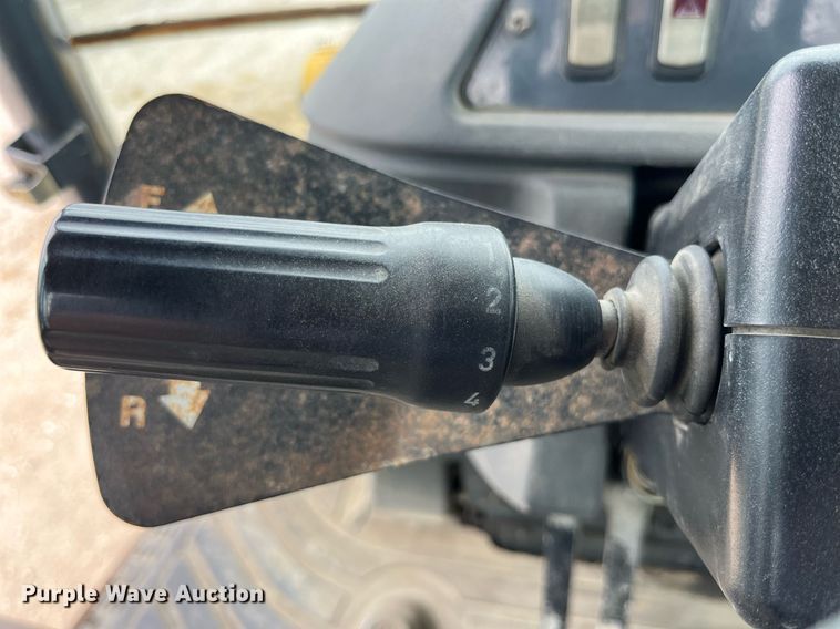 image for item LA9913 John Deere 410G  backhoe