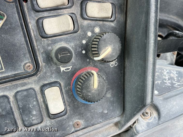 image for item LA9913 John Deere 410G  backhoe