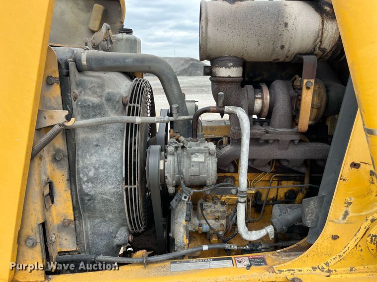 image for item LA9913 John Deere 410G  backhoe