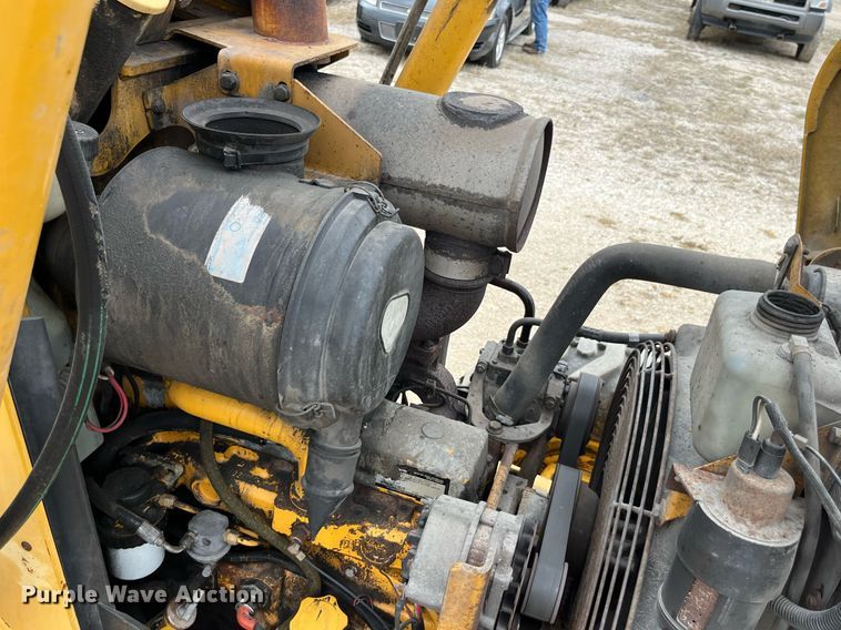 image for item LA9913 John Deere 410G  backhoe