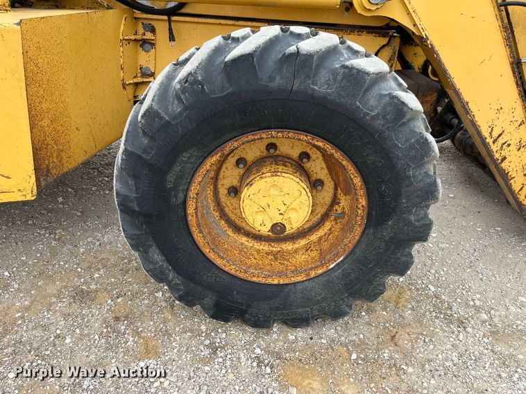 image for item LA9913 John Deere 410G  backhoe