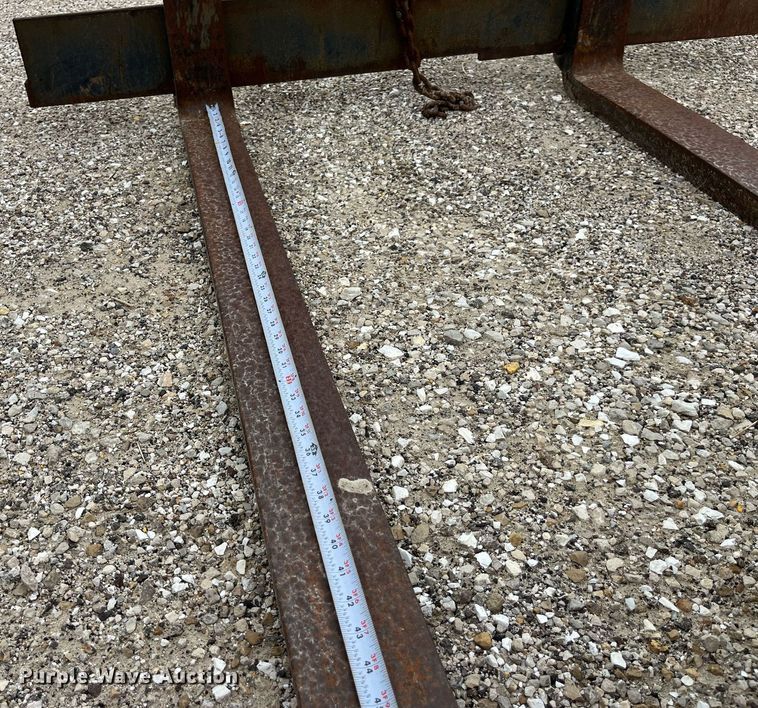 image for item LA9913 John Deere 410G  backhoe