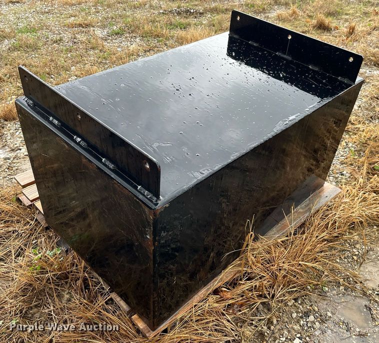 image for item LA9916 Toolbox