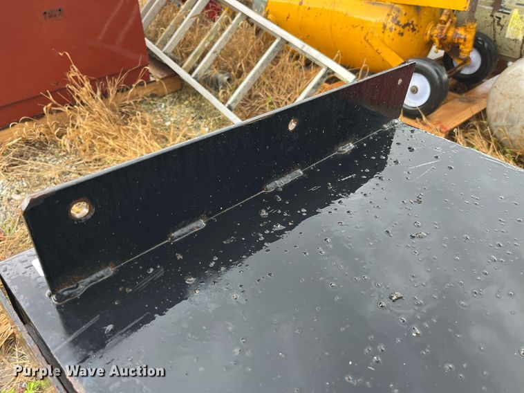 image for item LA9916 Toolbox