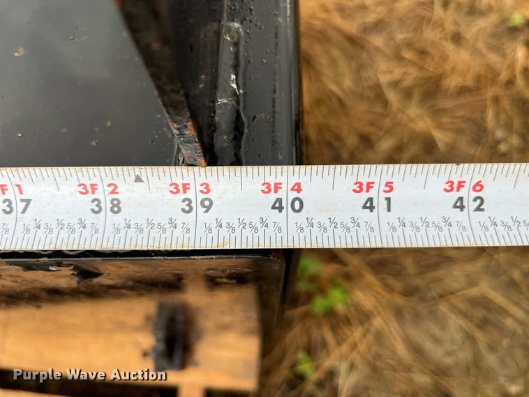 image for item LA9916 Toolbox