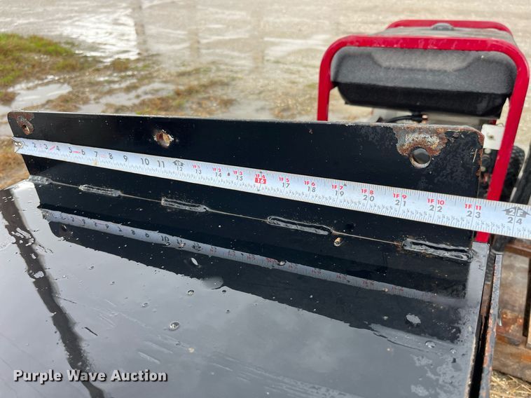 image for item LA9916 Toolbox