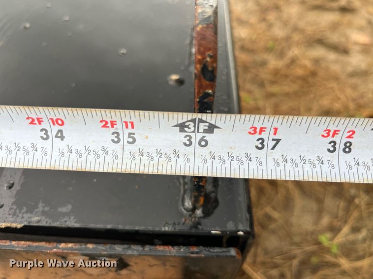 image for item LA9916 Toolbox