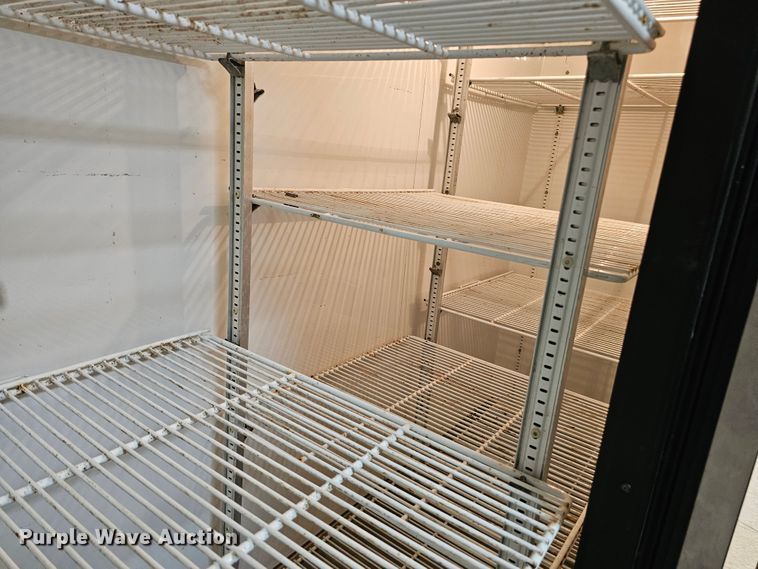 image for item LE9333 True  refrigerator