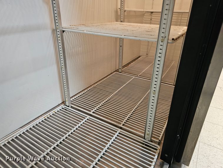 image for item LE9333 True  refrigerator