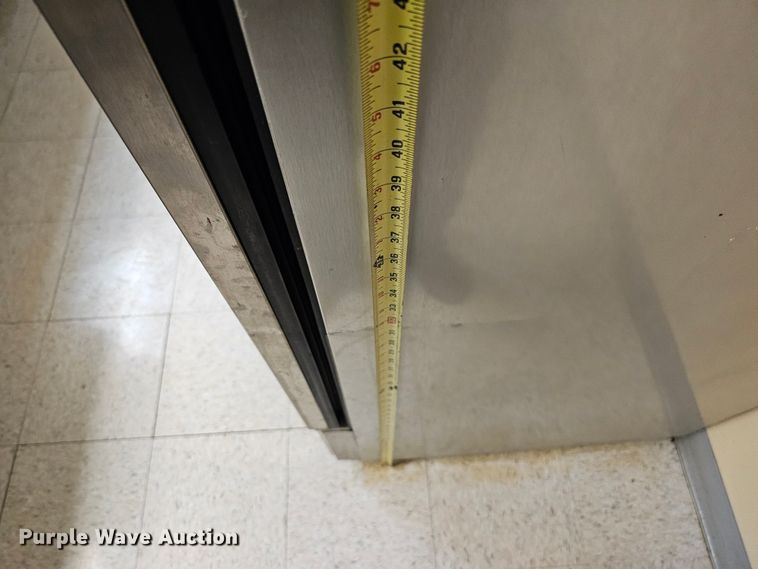 image for item LE9333 True  refrigerator