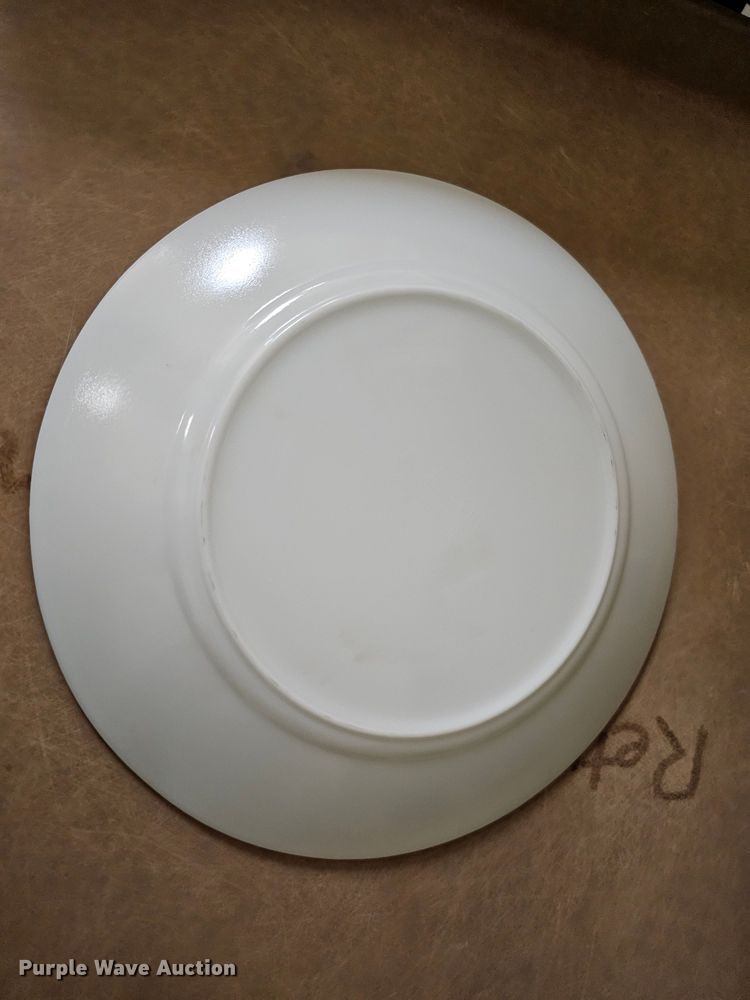 image for item LE9334 Serving supplies