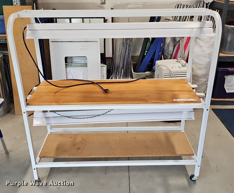 image for item LE9348 Grow light stand