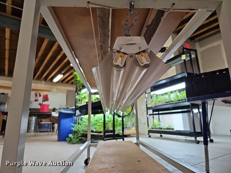 image for item LE9348 Grow light stand