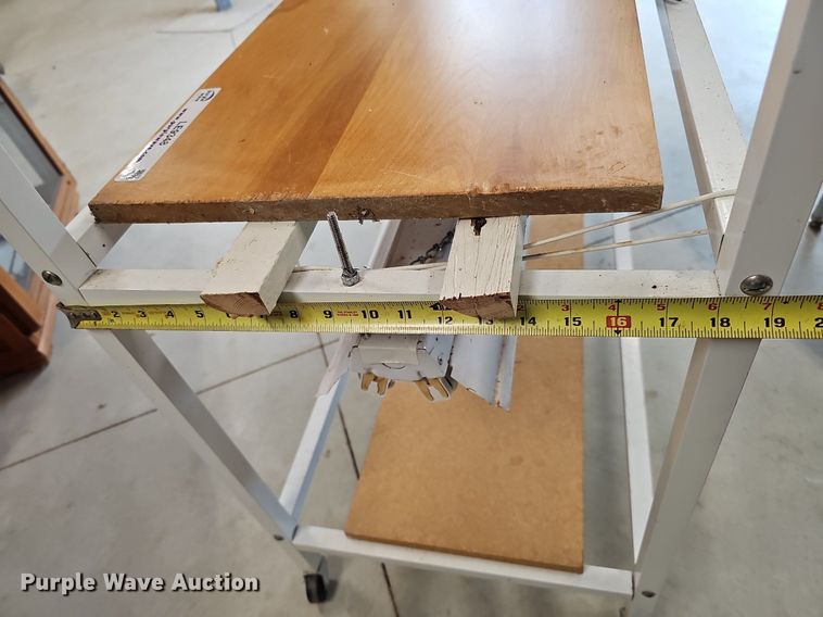 image for item LE9348 Grow light stand