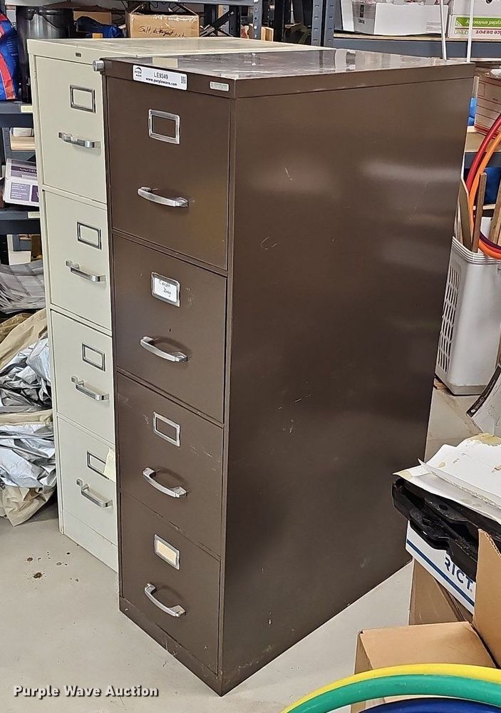 image for item LE9349 (2) filing cabinets