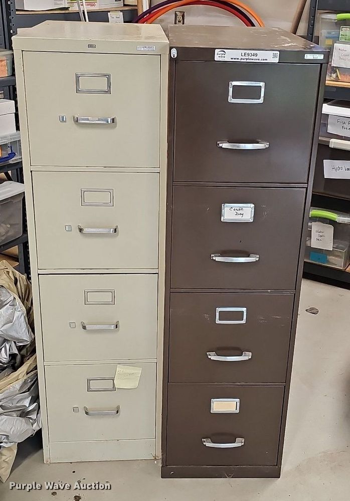 image for item LE9349 (2) filing cabinets