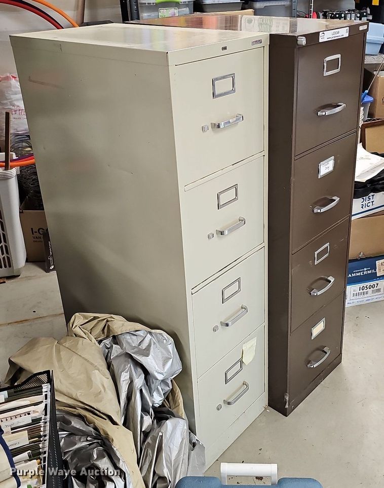 image for item LE9349 (2) filing cabinets