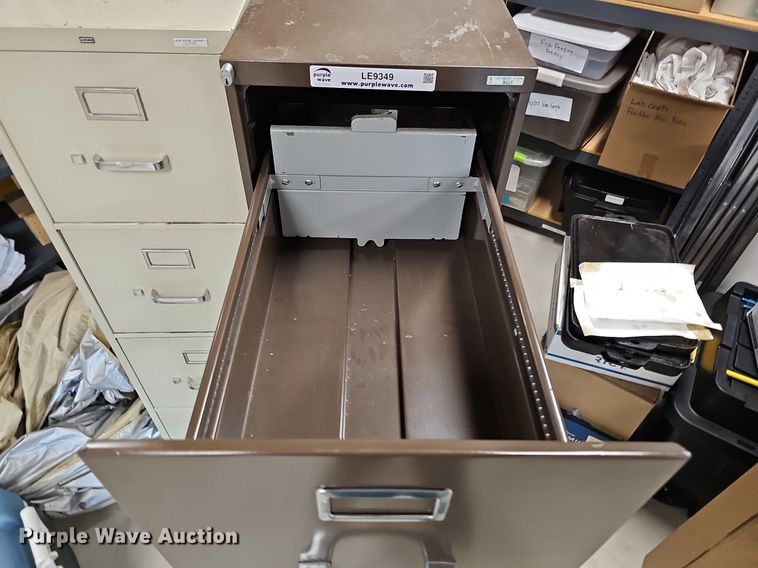 image for item LE9349 (2) filing cabinets
