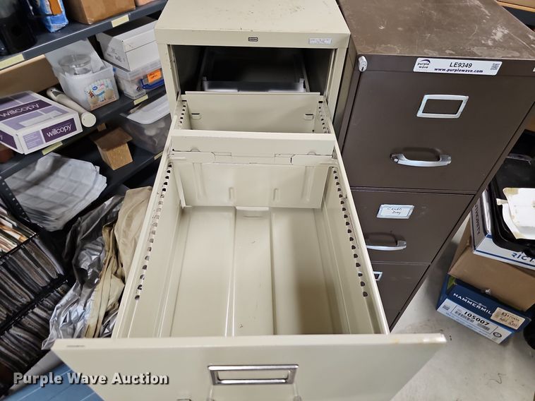 image for item LE9349 (2) filing cabinets