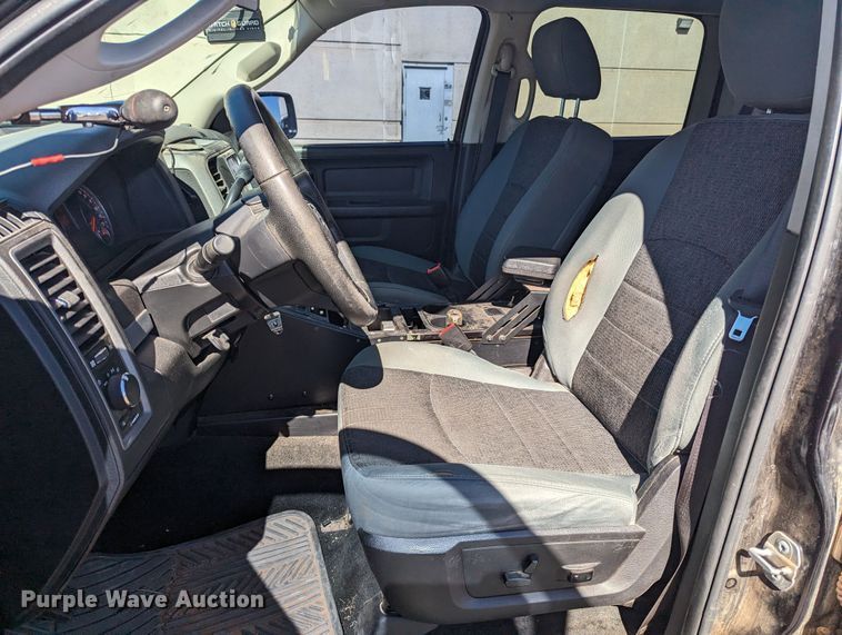 image for item LF9647 2015 Dodge Ram 1500  Crew Cab pickup truck