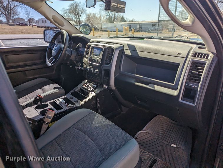 image for item LF9647 2015 Dodge Ram 1500  Crew Cab pickup truck