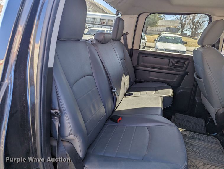 image for item LF9647 2015 Dodge Ram 1500  Crew Cab pickup truck