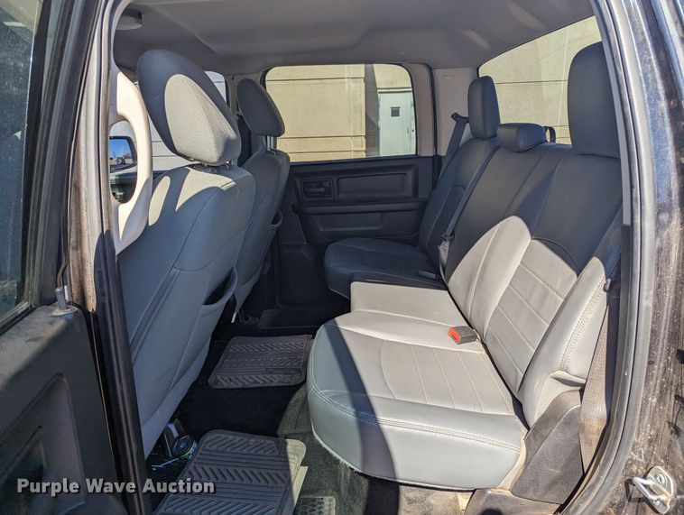 image for item LF9647 2015 Dodge Ram 1500  Crew Cab pickup truck