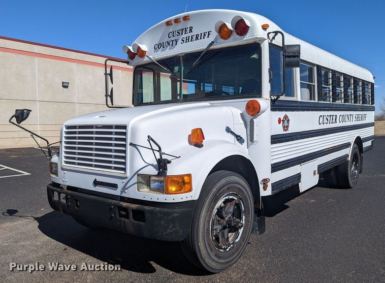 image for item LF9649 1994 International 3800  inmate transport bus