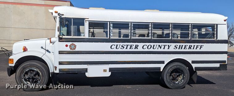 image for item LF9649 1994 International 3800  inmate transport bus