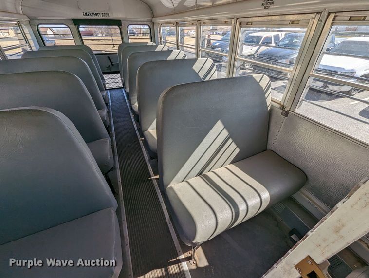 image for item LF9649 1994 International 3800  inmate transport bus