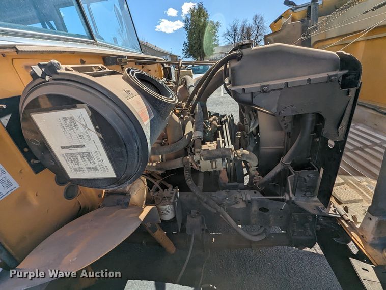 image for item LF9649 1994 International 3800  inmate transport bus