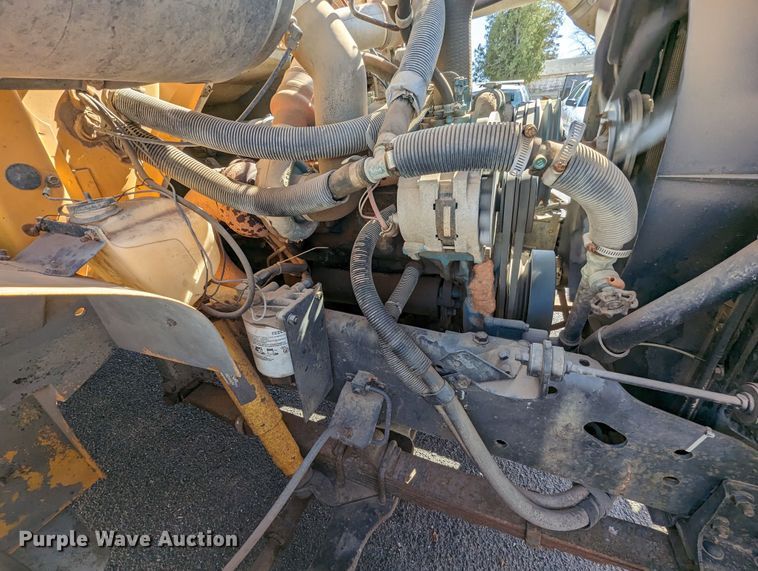 image for item LF9649 1994 International 3800  inmate transport bus