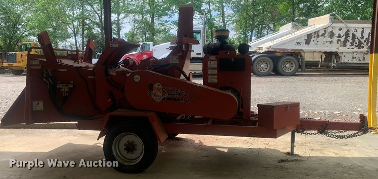 image for item LH9540 2012 Morbark Beever M15R  wood chipper