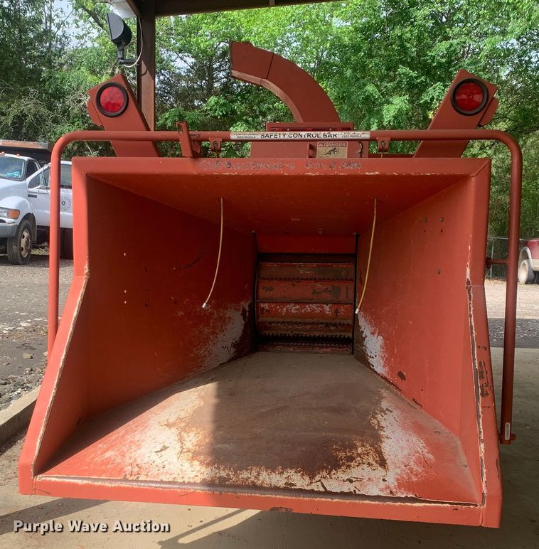 image for item LH9540 2012 Morbark Beever M15R  wood chipper