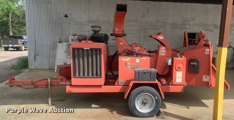 image for item LH9540 2012 Morbark Beever M15R  wood chipper