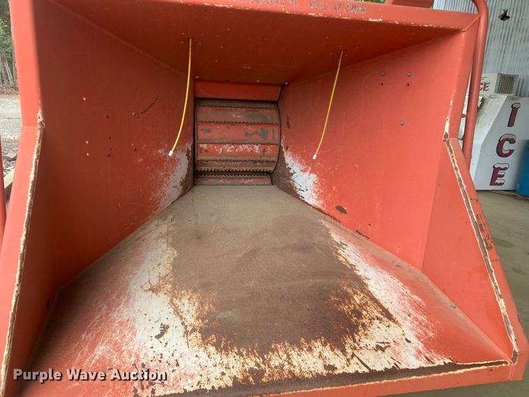 image for item LH9540 2012 Morbark Beever M15R  wood chipper