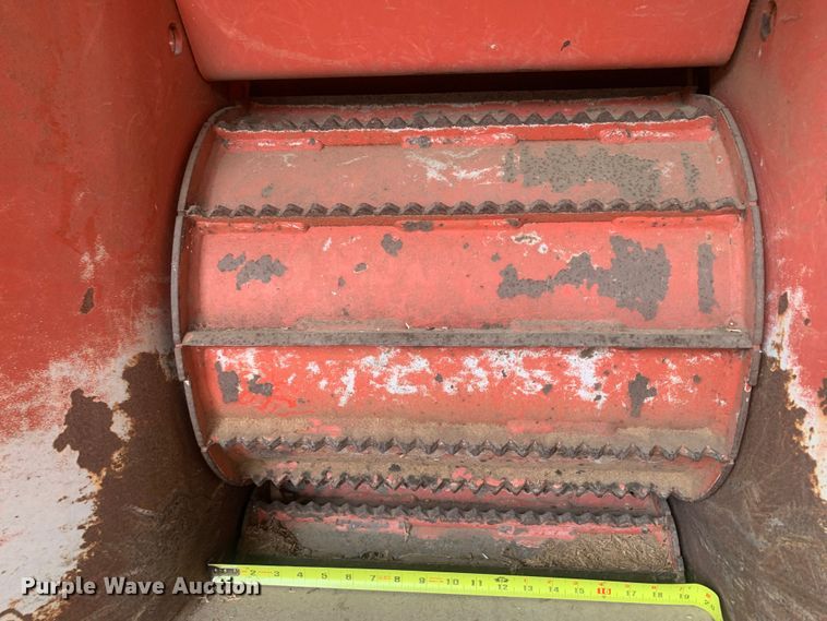 image for item LH9540 2012 Morbark Beever M15R  wood chipper