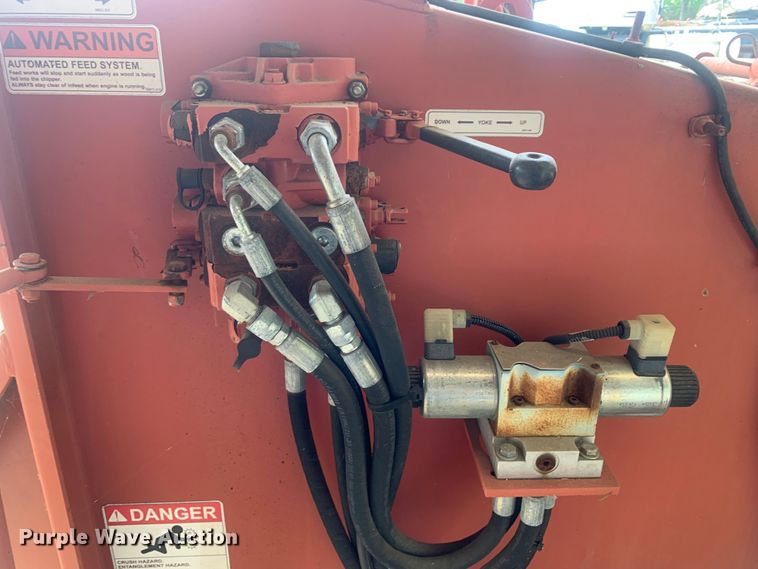 image for item LH9540 2012 Morbark Beever M15R  wood chipper