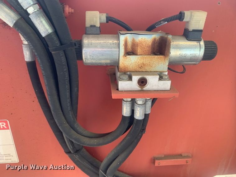 image for item LH9540 2012 Morbark Beever M15R  wood chipper