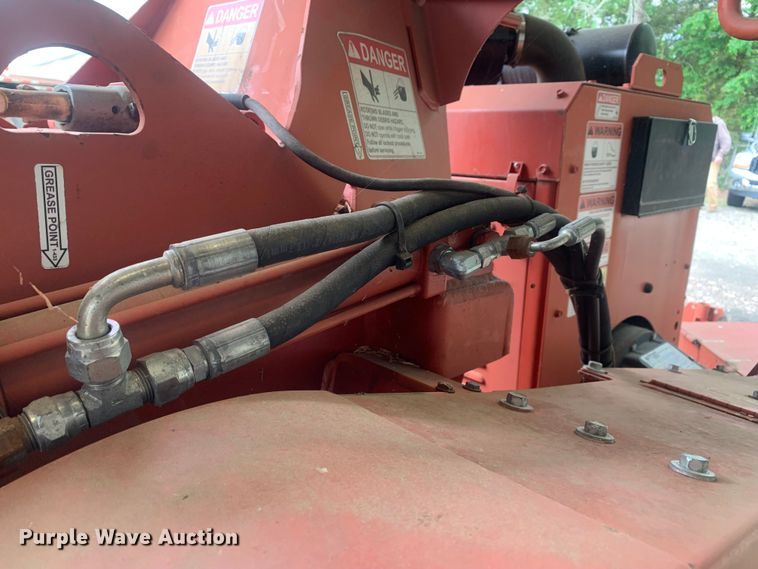 image for item LH9540 2012 Morbark Beever M15R  wood chipper