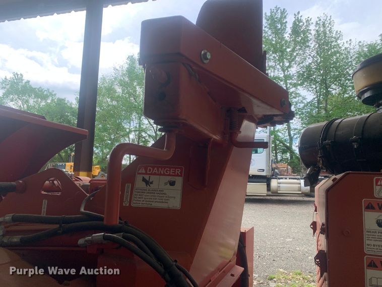 image for item LH9540 2012 Morbark Beever M15R  wood chipper