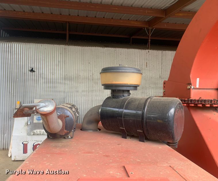 image for item LH9540 2012 Morbark Beever M15R  wood chipper