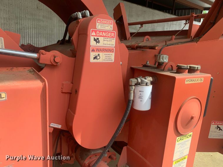 image for item LH9540 2012 Morbark Beever M15R  wood chipper