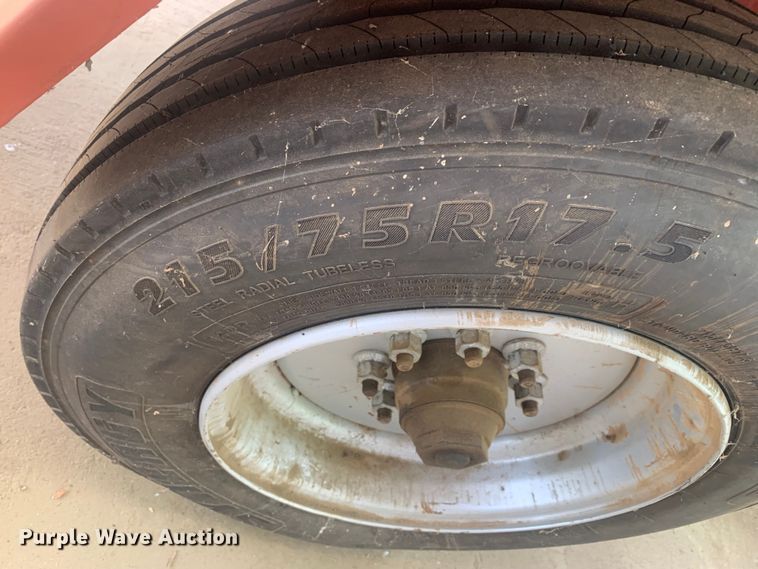 image for item LH9540 2012 Morbark Beever M15R  wood chipper