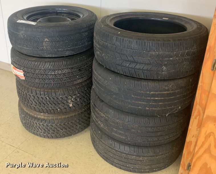 image for item LH9556 (8) tires