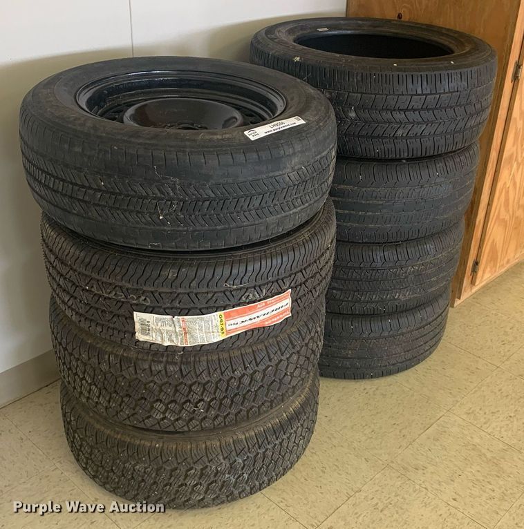 image for item LH9556 (8) tires