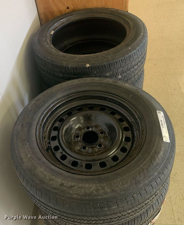 image for item LH9556 (8) tires